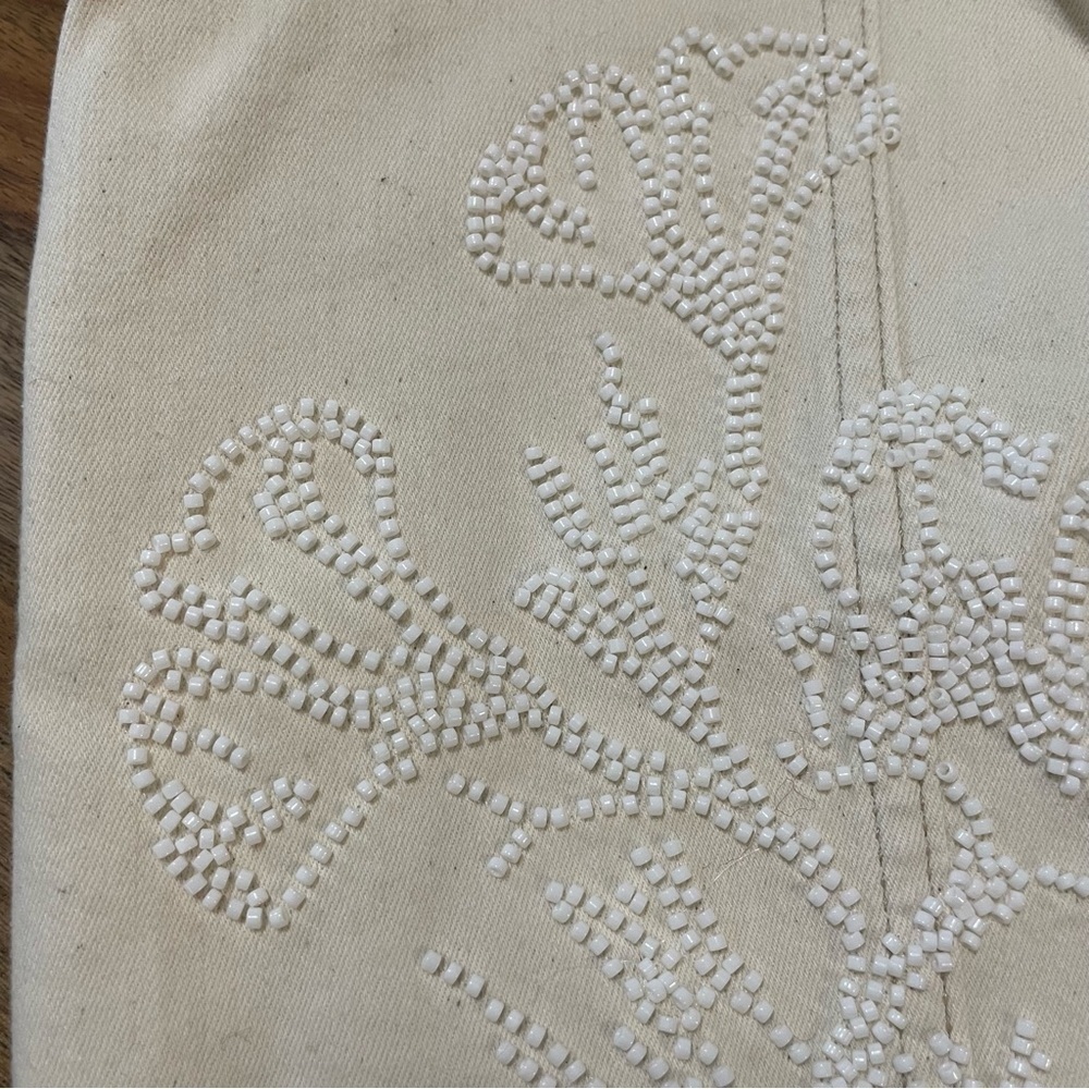 WHBM High Rise Straight Jeans‎ Cream color with Tonal White Floral Beading sz 8L - Picture 6 of 14